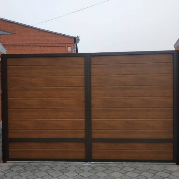 Распашные въездные ворота Prestige Алютех