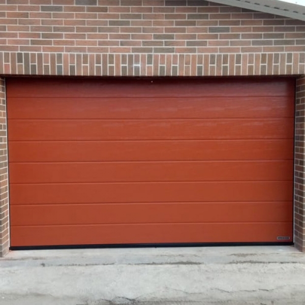 Секционные гаражные ворота Hormann LPU 42